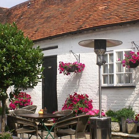 The Saracens Head Inn Amersham Zewnętrze zdjęcie
