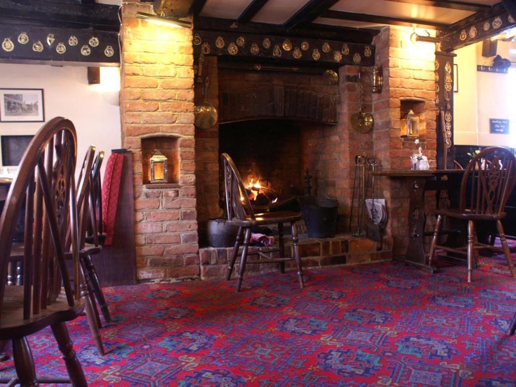 The Saracens Head Inn Amersham Zewnętrze zdjęcie